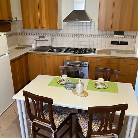 Apartment Nella Casa Delle Due Torri San Bartolomeo Al Mare