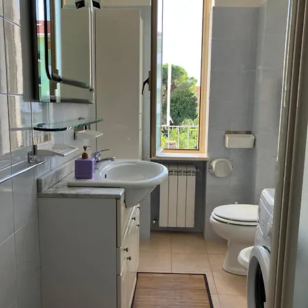 Nella Casa Delle Due Torri Apartment San Bartolomeo Al Mare