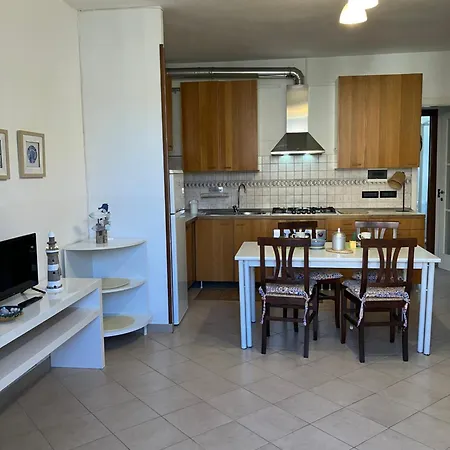 Nella Casa Delle Due Torri * San Bartolomeo Al Mare